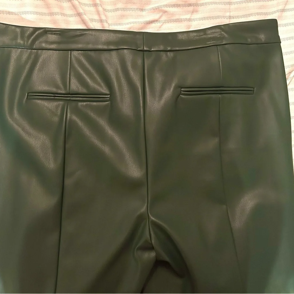 Ann Taylor Olive Green Cropped Pants - Picture 3 of 5